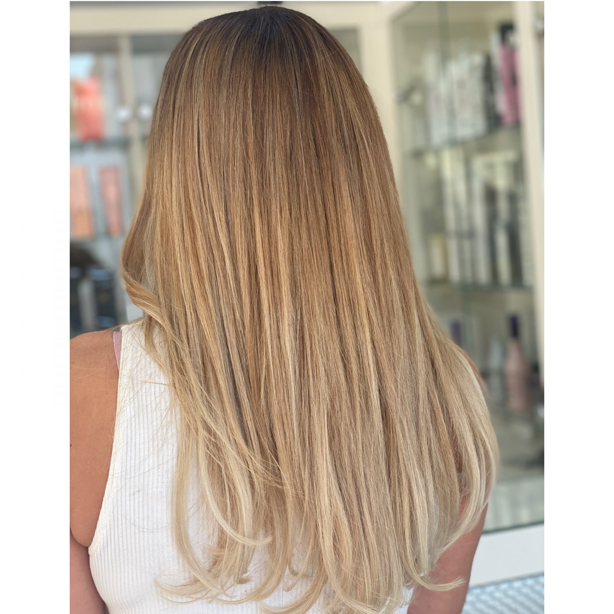 Cabelo longo, loiro e liso